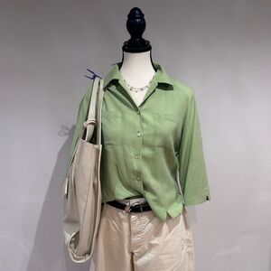 Anna And Frank 100% Silk Light Green Blouse with three-quarter sleeves